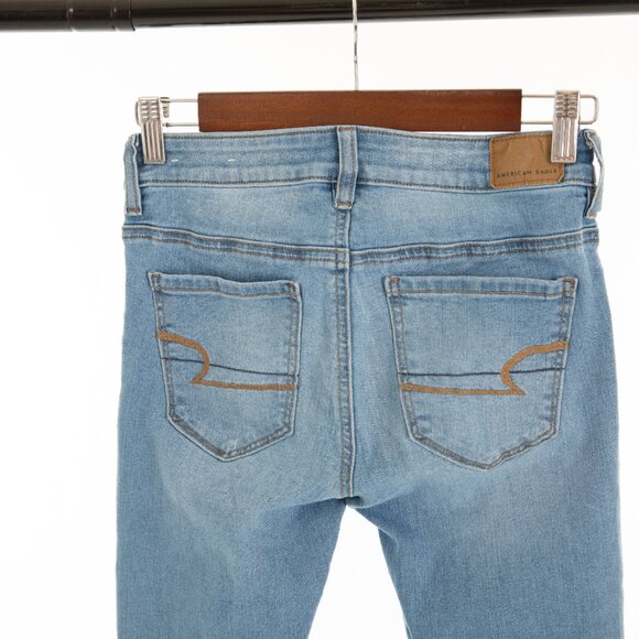 American Eagle (Indigo light wash) Size 0 Xtra Long - Picture 3 of 8